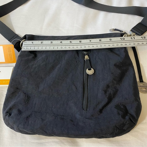 Travelon Anti-Theft Crossbody Shoulder Bag - Picture 4 of 7